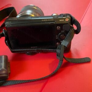 Sony Nex 5, digital camera with detachable flash